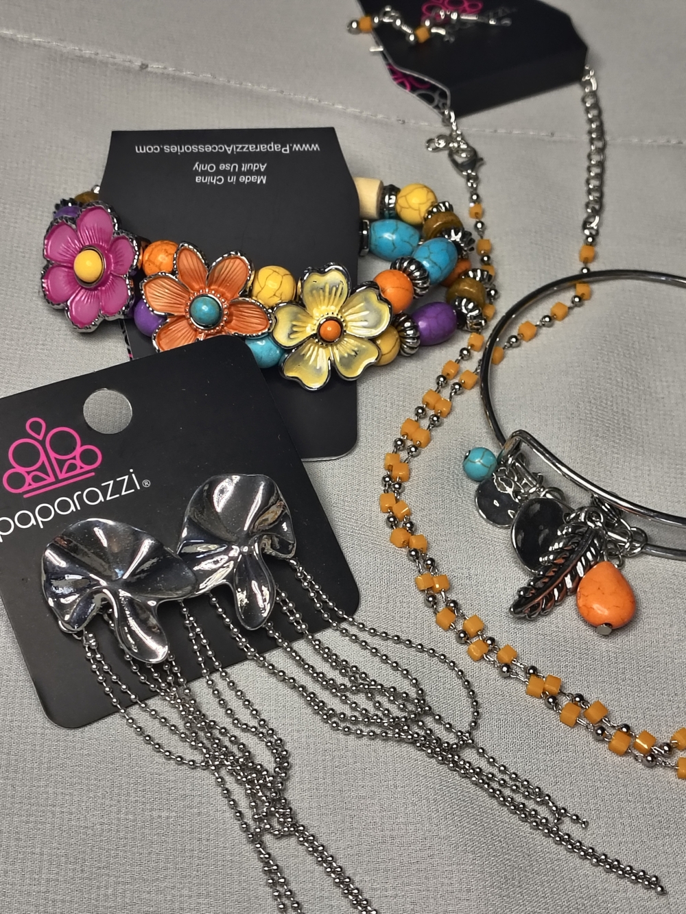 Paparazzi Bright Floral Bead Bracelet and Silver Dangle Earring Set 4 Pc